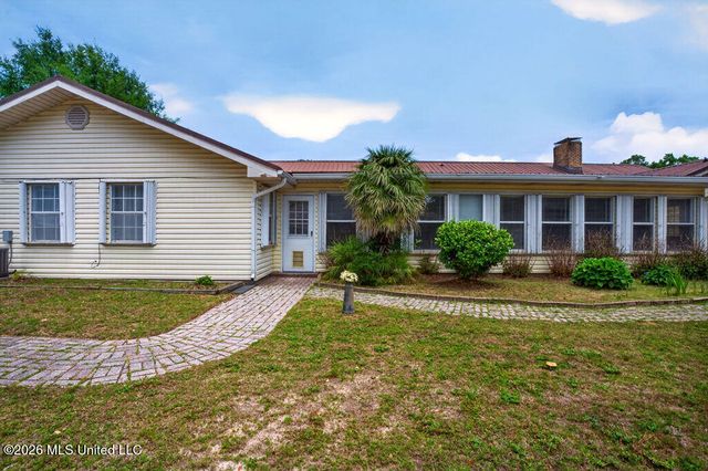 129 Pirate Avenue, Long Beach, MS 39560