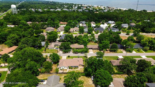 129 Pirate Avenue, Long Beach, MS 39560