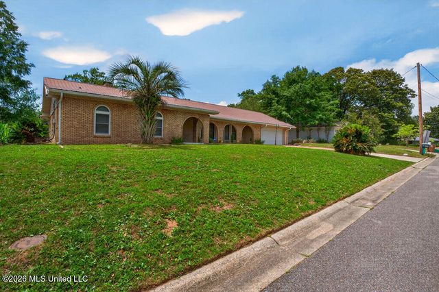 129 Pirate Avenue, Long Beach, MS 39560