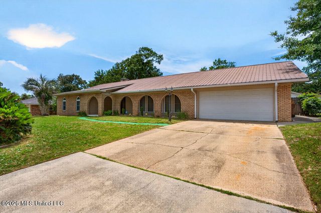 129 Pirate Avenue, Long Beach, MS 39560