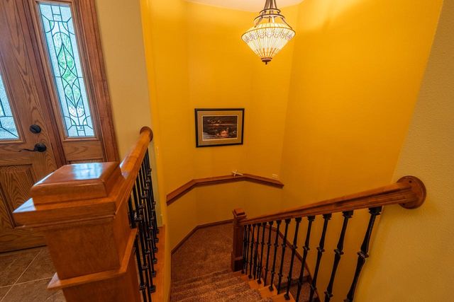 260 Glacial DRIVE, Slinger, WI 53086