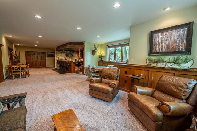 260 Glacial DRIVE, Slinger, WI 53086