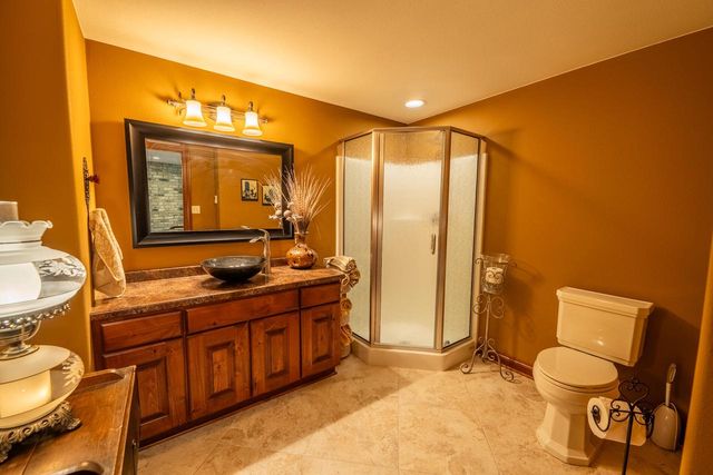 260 Glacial DRIVE, Slinger, WI 53086