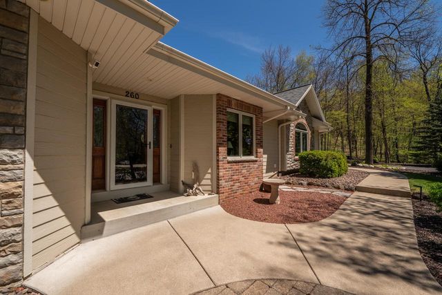 260 Glacial DRIVE, Slinger, WI 53086