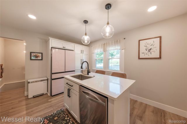 329 W Saint Clair Street, Romeo Village, MI 48065