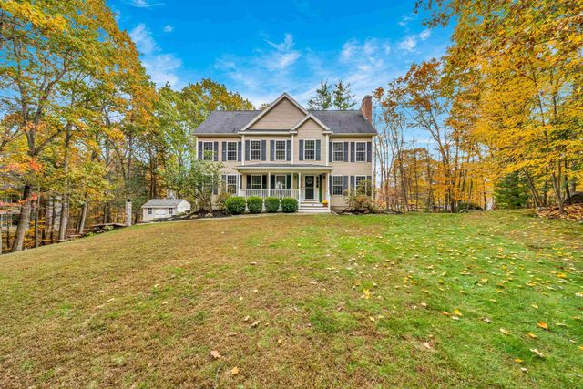 8 Stonewall Way, Newmarket, NH 03857