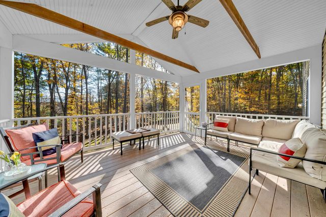 8 Stonewall Way, Newmarket, NH 03857