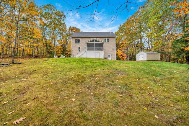 8 Stonewall Way, Newmarket, NH 03857