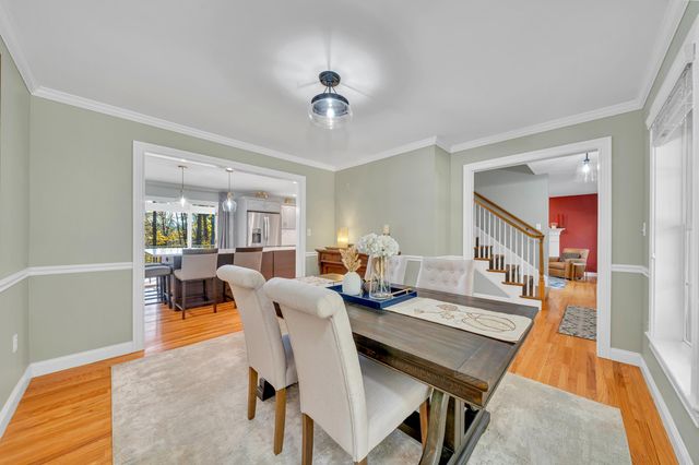 8 Stonewall Way, Newmarket, NH 03857