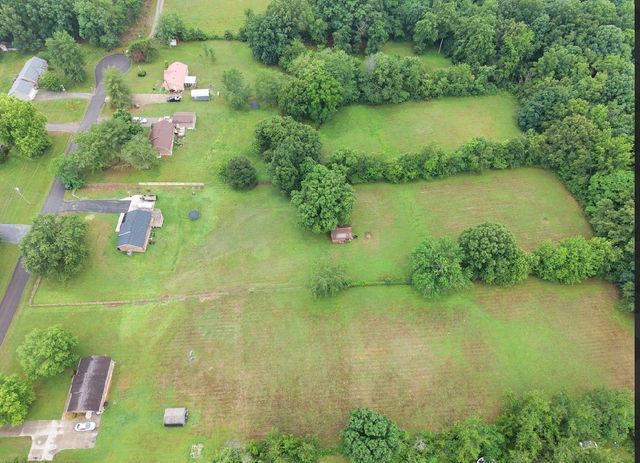 1046 Eastside Rd, Ashland City, TN 37015