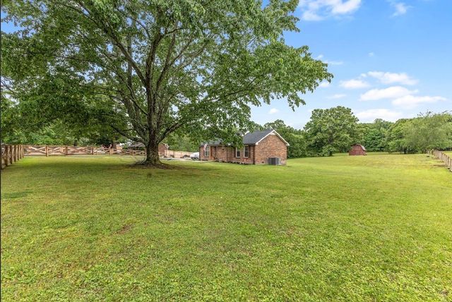 1046 Eastside Rd, Ashland City, TN 37015