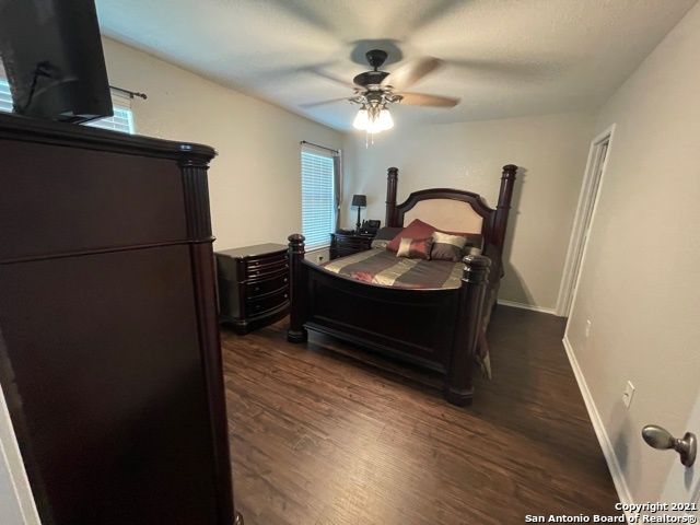 10210 Dixon Wood, San Antonio, TX 78245