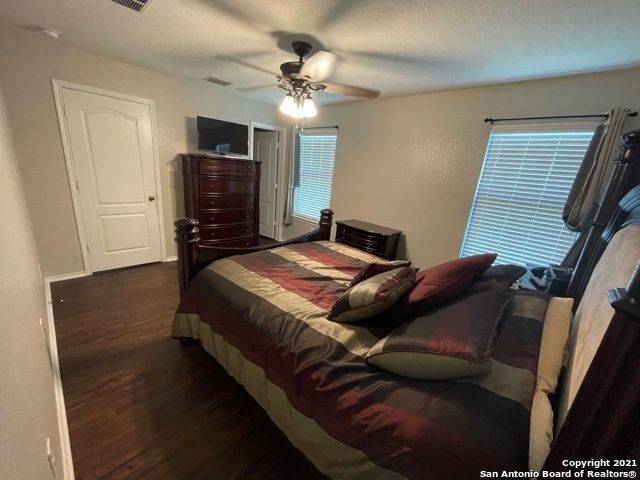 10210 Dixon Wood, San Antonio, TX 78245