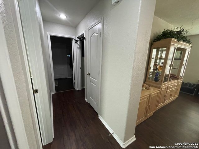 10210 Dixon Wood, San Antonio, TX 78245