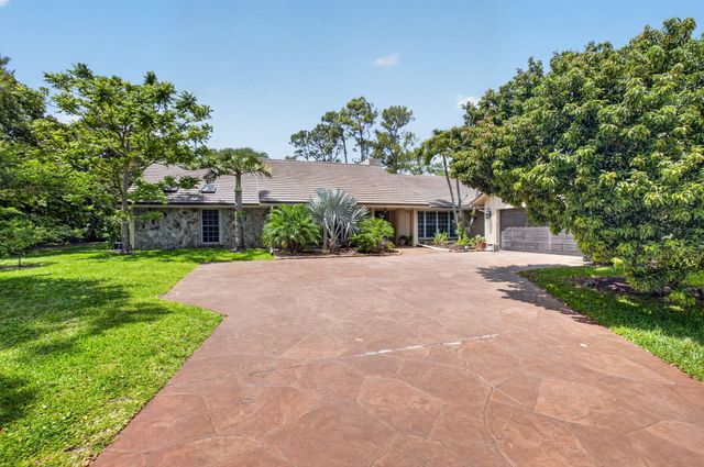 7332 Estrella Court, Boca Raton, FL 33433