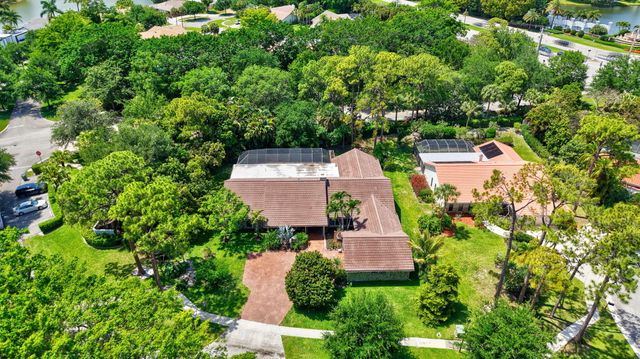7332 Estrella Court, Boca Raton, FL 33433