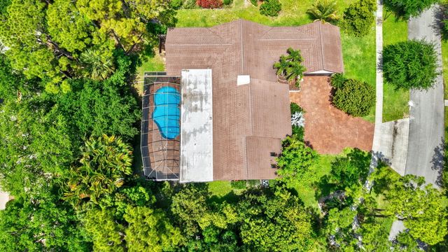 7332 Estrella Court, Boca Raton, FL 33433