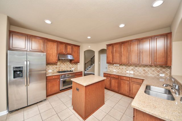 30041 Willow Walk Lane, Brookshire, TX 77423