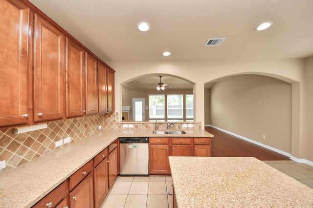 30041 Willow Walk Lane, Brookshire, TX 77423