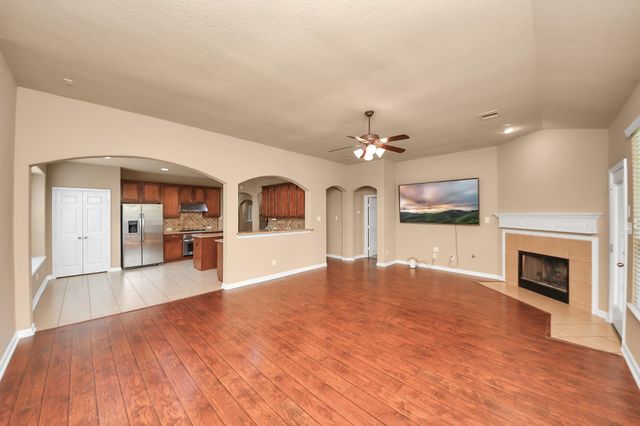 30041 Willow Walk Lane, Brookshire, TX 77423