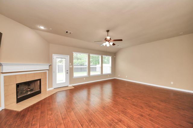 30041 Willow Walk Lane, Brookshire, TX 77423