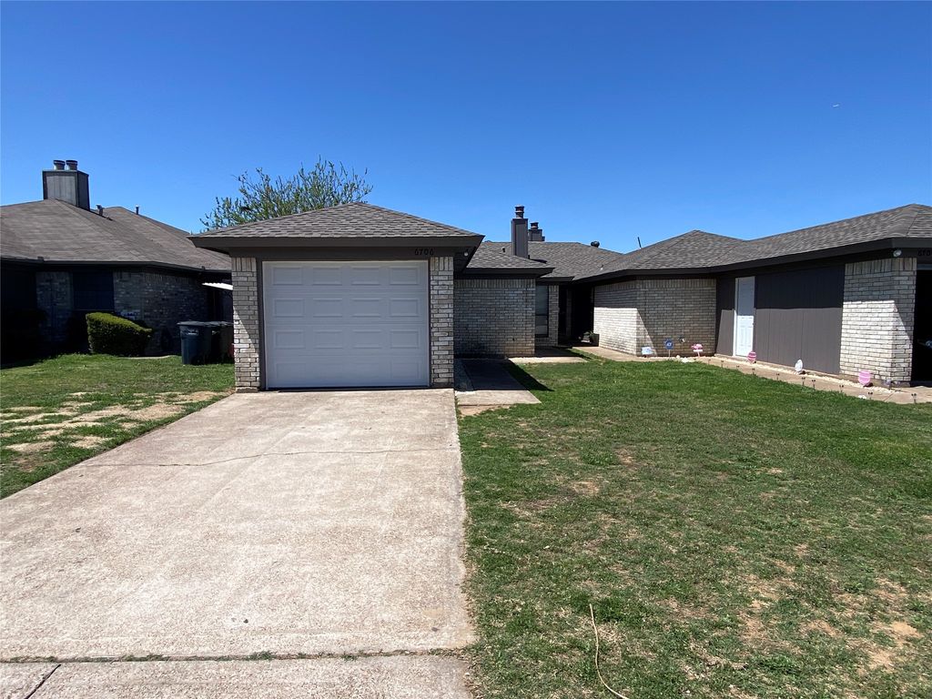 6706 Crestmont Court, Fort Worth, TX 76133
