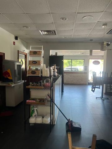 813-815 Main St, Leominster, MA 01453
