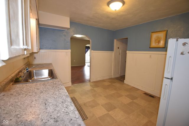 215 Eikenberry Street, Greenfield, IN 46140