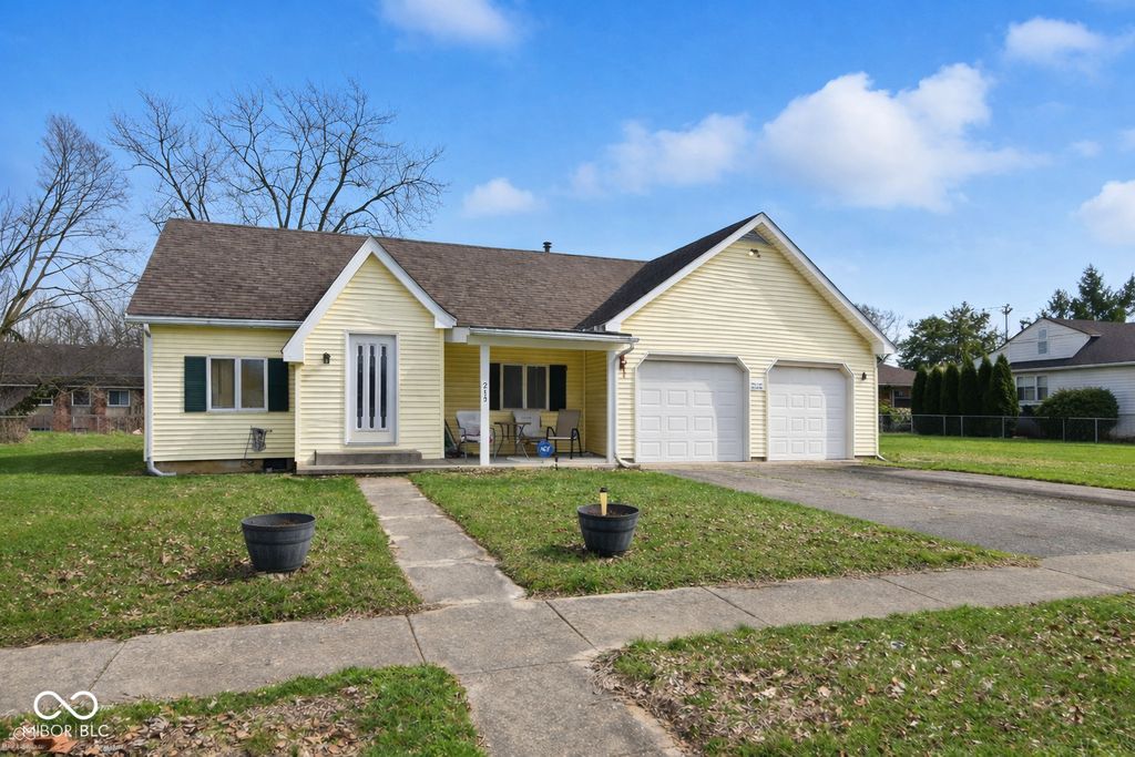 215 Eikenberry Street, Greenfield, IN 46140