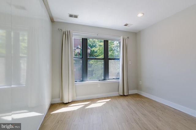 1735 CLARENDON BLVD, Arlington, VA 22209