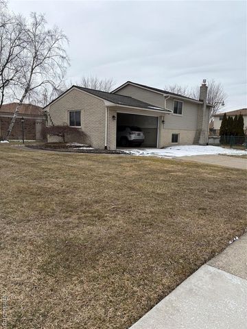 47825 N Chrys Road, Macomb, MI 48044