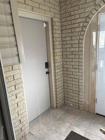 47825 N Chrys Road, Macomb, MI 48044