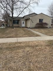 47825 N Chrys Road, Macomb, MI 48044