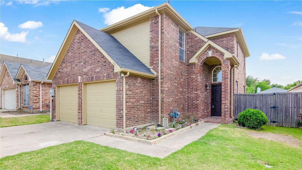 2108 Montclair Lane, Lewisville, TX 75067