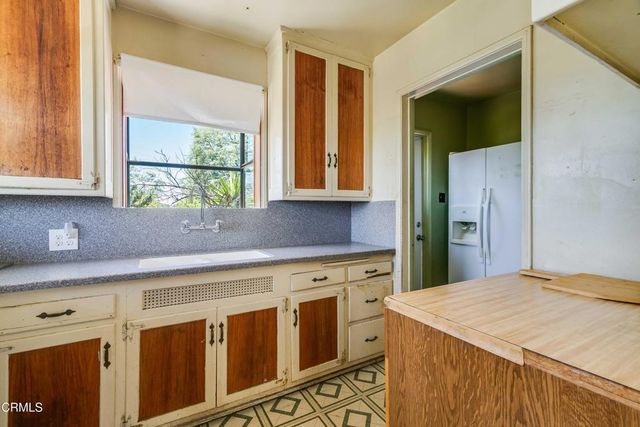 2869 El Caminito, La Crescenta, CA 91214