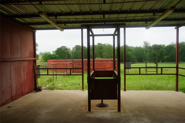 1454 Red Town RD, Elgin, TX 78621