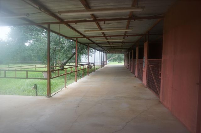 1454 Red Town RD, Elgin, TX 78621