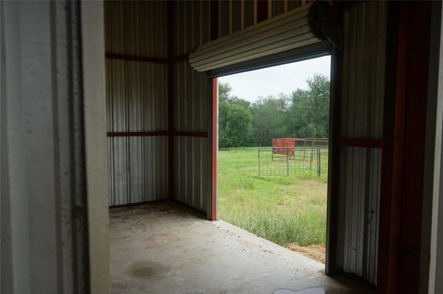 1454 Red Town RD, Elgin, TX 78621