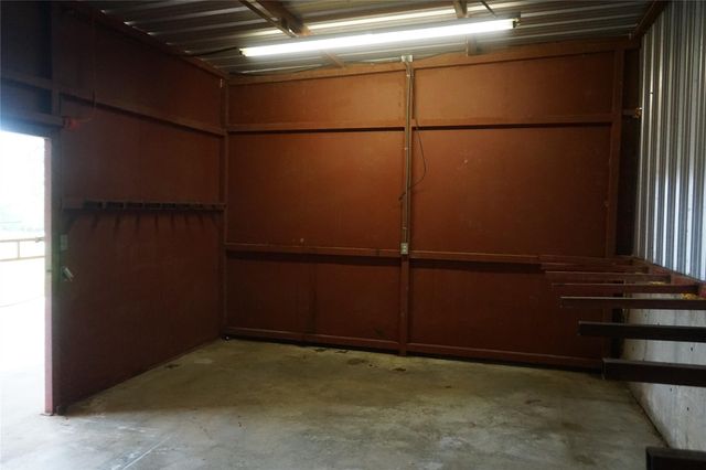 1454 Red Town RD, Elgin, TX 78621