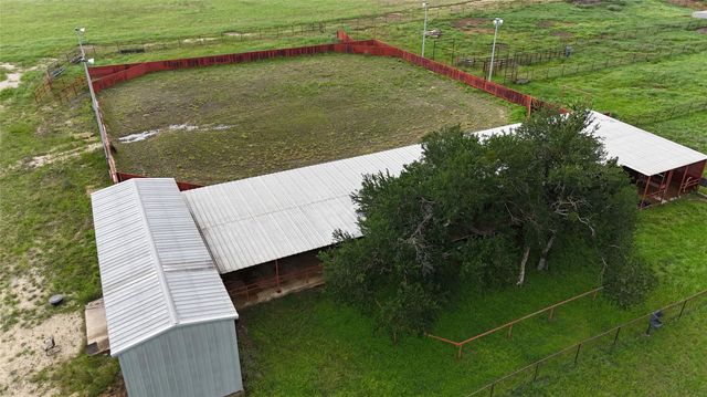 1454 Red Town RD, Elgin, TX 78621