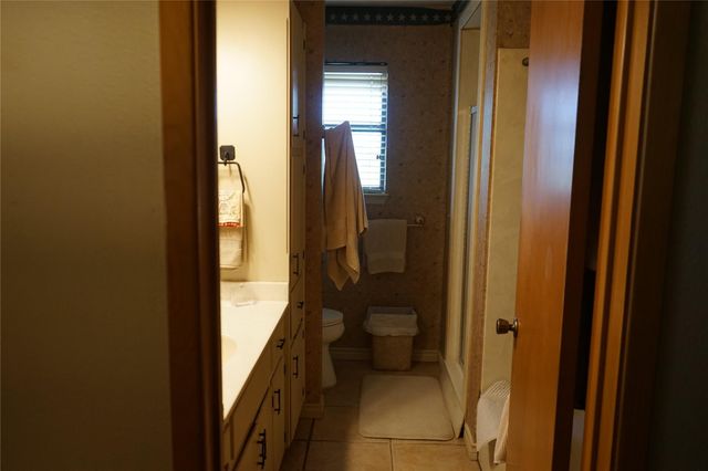 1454 Red Town RD, Elgin, TX 78621