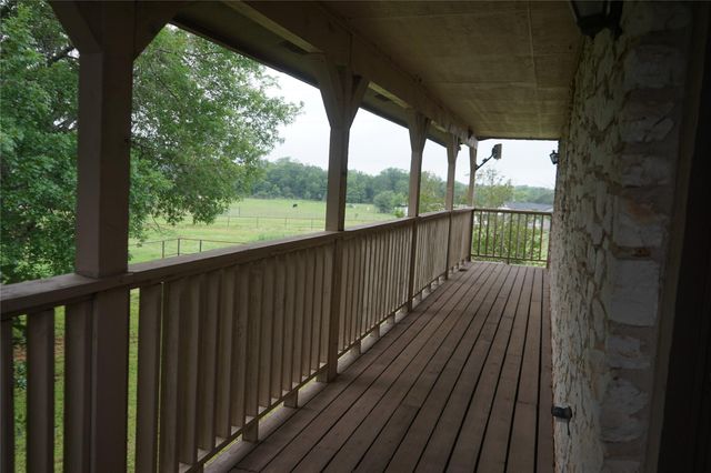 1454 Red Town RD, Elgin, TX 78621