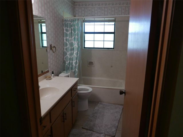1454 Red Town RD, Elgin, TX 78621
