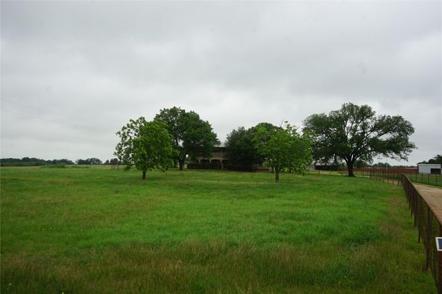 1454 Red Town RD, Elgin, TX 78621