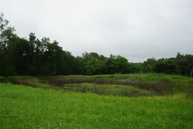 1454 Red Town RD, Elgin, TX 78621