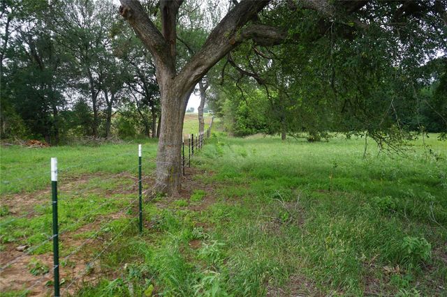 1454 Red Town RD, Elgin, TX 78621