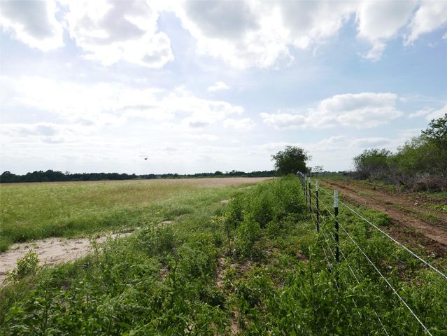 1454 Red Town RD, Elgin, TX 78621