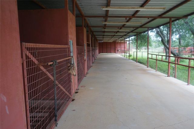 1454 Red Town RD, Elgin, TX 78621