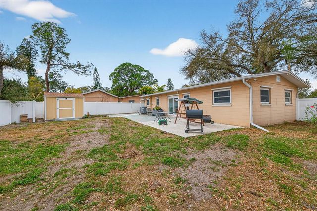 6285 101ST WAY, Seminole, FL 33772