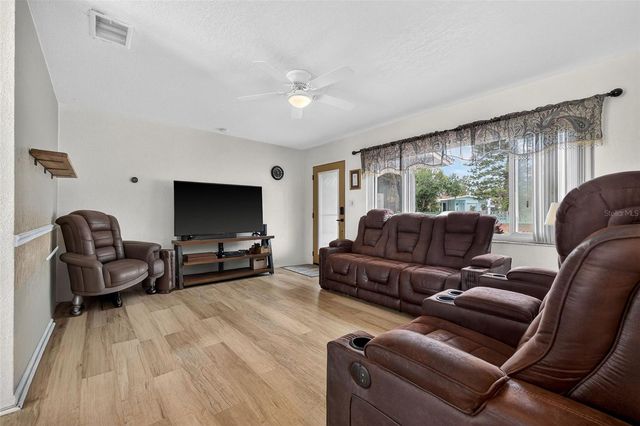 6285 101ST WAY, Seminole, FL 33772